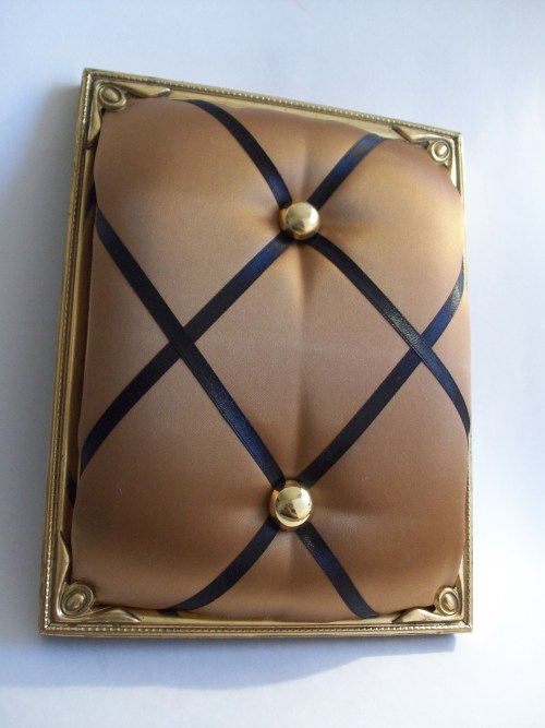 (via Burnt Gold &amp; Black Pinboard/Ribbon Board/Memory Board In Antique Frame on Etsy)I h