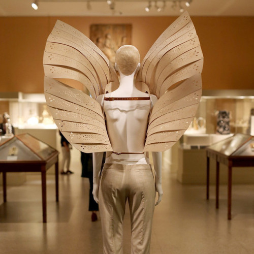 thefashioncomplex:Fashion on display at the Heavenly Bodies: Fashion &amp; the Catholic Imaginat