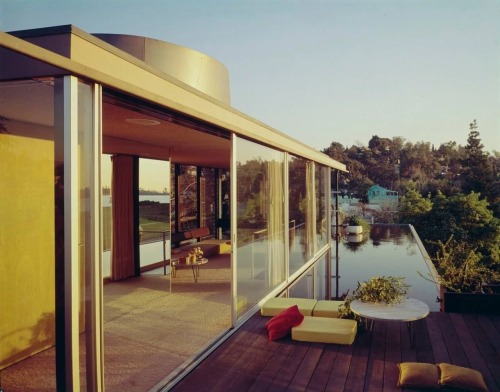 Loring House by Richard Neutra— Posted by lukas https://bazaar.co/lukas/arkitektur-built/posts/1430