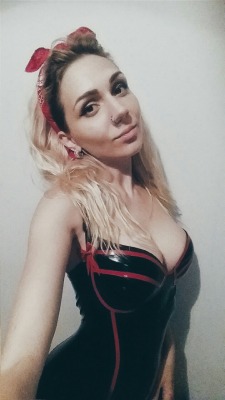 k-piglet-latex:  Ready to Photoshot in new