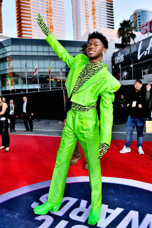 phoencountered:bumblebeebats:zacharylevis:LIL NAS X2019 American Music Awards, California › November