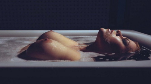 A long hot tranquil bath each day to freshen up and soothe my body is always so Heavenly.