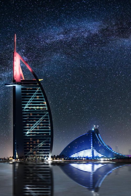 visualechoess:  Milky Way Above Dubai - © Abdullah Abboud | ᶹᶥᶳᶸᵃᶩᶳ 
