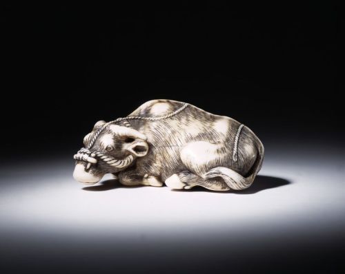 artmastered: Japanese ivory netsuke, V&amp;A Museum Netsuke are teeny-tiny sculptures 