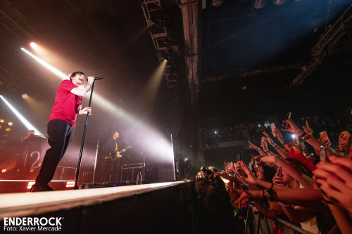 Louis performing in Barcelona photographed by Xavier Mercade