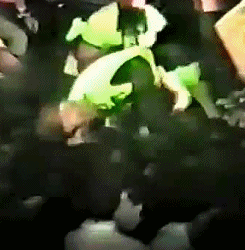  The Misfits show ▐═██████═─── Glenn Danzig fights with fan