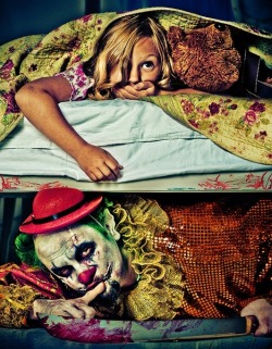 jesseartistepeintreblog:  Child’s Nightmare - Evil Clown by Maria Pavlovna