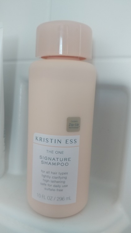 I bought this yesterday and I’m already loving it💞 I have a problem with my hair falling out,thinning,and just being brittle and damaged because of my low thyroid but my hair already feels a million times softer already.