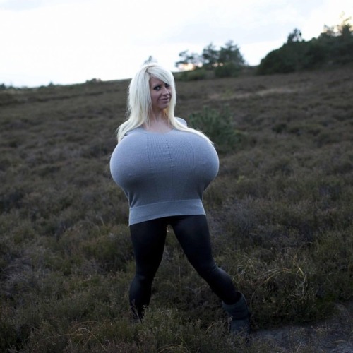 #beshine #giantboobs #augmented #enormous #biggerisbetter #blondedoll #bodymodification #biggest #in