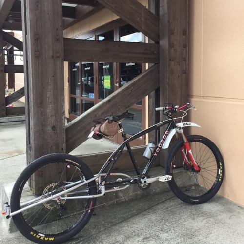 happybiketaro: 今は亡きグランベリーモールのモンベルにて。復活するのかな？#singlespeedmtb #longtailbike