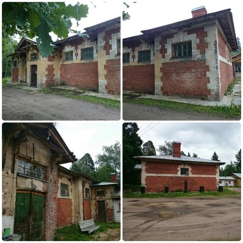 Typical #building in The #Farm, #Silvia park, #Gatchina, #Russia #travel 🌍 #Architecture #art #history #turism #SaintPetersburg #spb #piter #Homeland   Типичное хозяйственное здание, #Ферма, Парк #Сильвия,