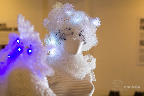 NEUROTiQ is brain animating fashion – a knitted, 3d printed, EEG brain sensor – that maps thoughts a