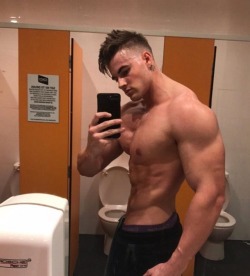 alphaguys:  Carlton Loth