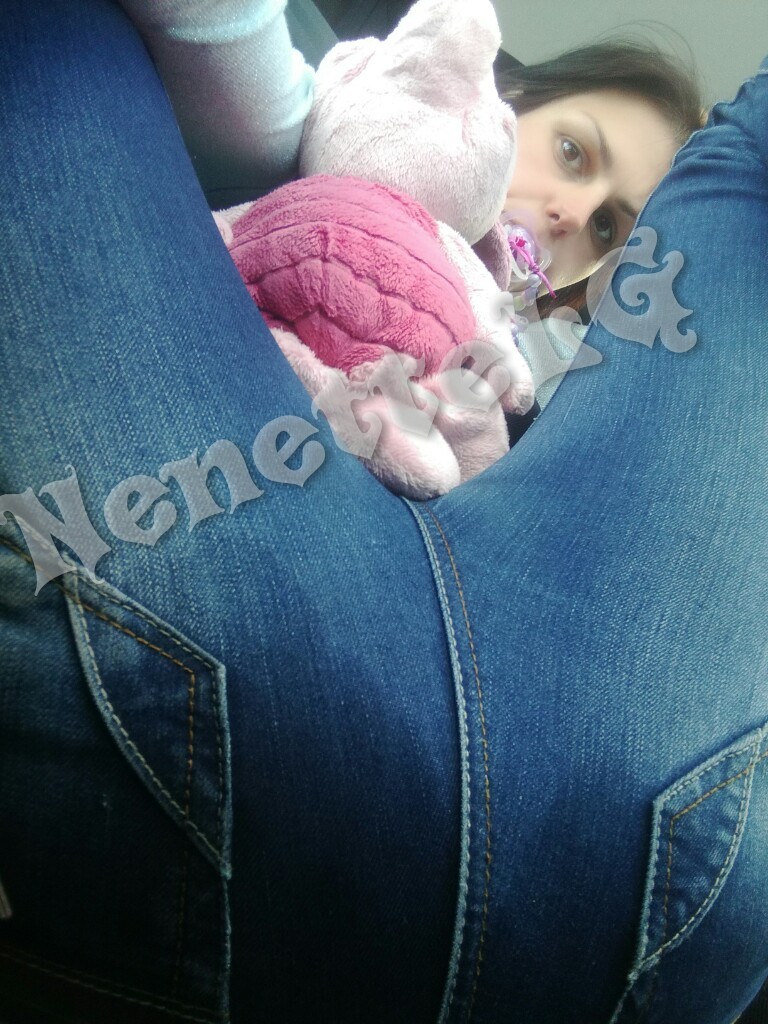 nenettelg:  A little girl Traveling on the Alsatian roads #ageplay #ddlg #abdl