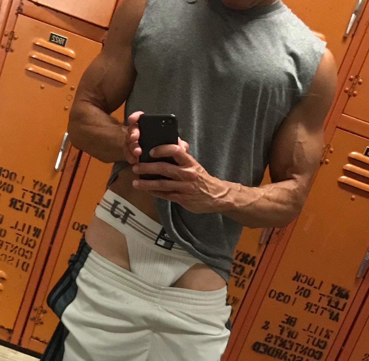 tjkl895:  rsdlk65:Ready for my workout with @jockbros  How does jock look @tjkl895