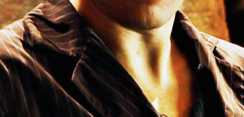 billieviperarchive:  My favourite thing about David Tennant is his amazing neck acting