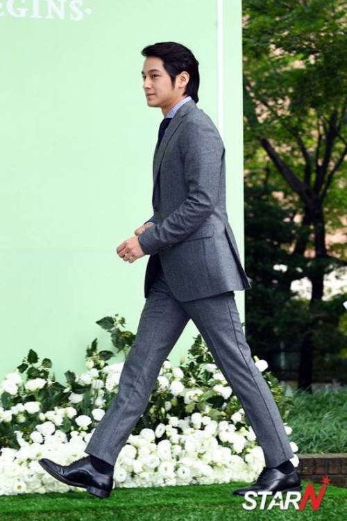 Kim Bum at the wedding of Lee Min Jung and Lee Byung-hunCredits as tagged | Source GoFJY at facebook