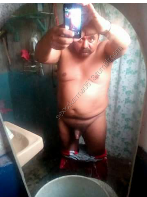unclesonly:  sexxxkarma0613:Madurito hetero jarocho Good body..