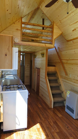 tinyhousedarling:  29’ North Carolina from Rich’s Portable Cabins Because he
