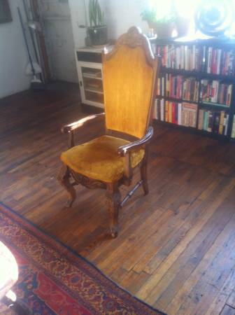 curatedcraigslistnyc:
“Gold velour king’s chair —- $60 —- Williamsburg/free delivery
”
A “king’s chair”? Am I living in a Paul F Tompkins joke?! There’s a word already for “king’s chair”. It’s called a throne! (I know there’s such a thing as a...