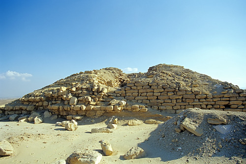 A virtual tour in and around the Pyramid of Seila, in the Fayyum, Egypt. It is one of four pyramids 