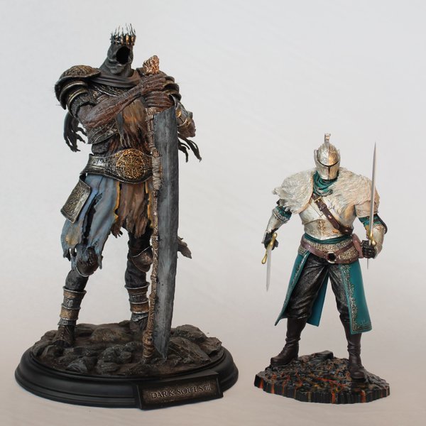 lordranandbeyond:  Bandai Namco released some new images of the Lord of Cinder figurine