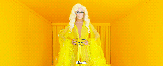 megans-fox:  ALASKA THUNDERFUCK: 5 THINGS YOU WOULD DO IF YOU WERE QUEEN OF THE UNITED