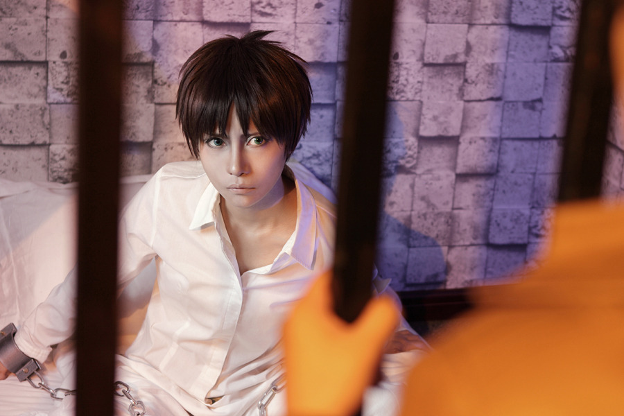 novastarslayer:  Eren and Levi (Rivaille) from Attack on Titan (Shingeki no Kyojin)