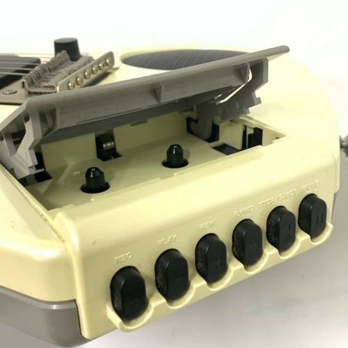 megacorp-one:1980’s Casio EG-5 Cassette Player/Recorder Guitar w/Speaker(white)