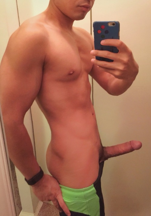 betosboyz:  Beto’s Cornerhttp://betosboyz.tumblr.com/