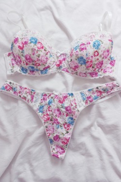 fawnbabe:  is this the prettiest set or is