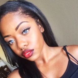 afro-arts:Natural blue eyes  IG: cydbe