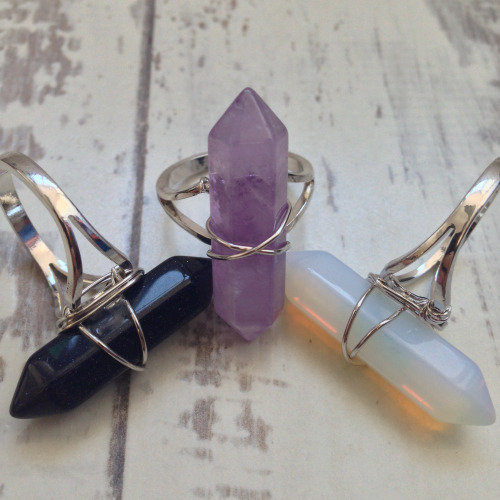 cost21-com-shop:  keenblazetraveler:  A09 natural crystal boho ring (one pcs price)   $5.99 shop at: