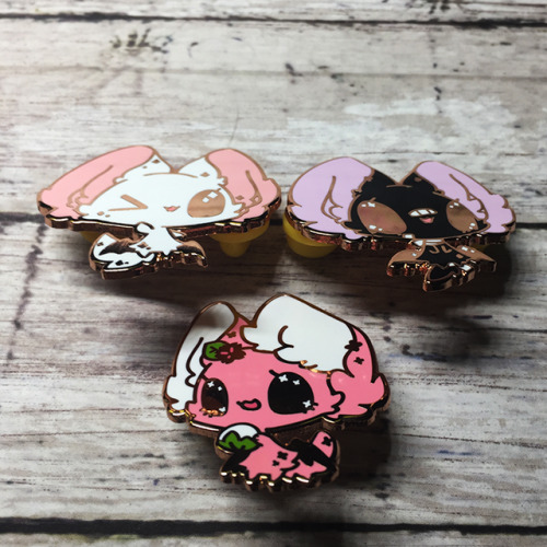 My enamel pins are here!! :D