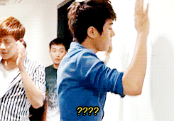 kimswagyu-deactivated20140115:  Infinite’s pre-concert preparations vs. Myungsoo’s.
