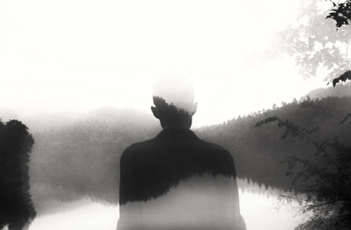 faultyclockwork:  The spectral black and white photography of Li Hui. 