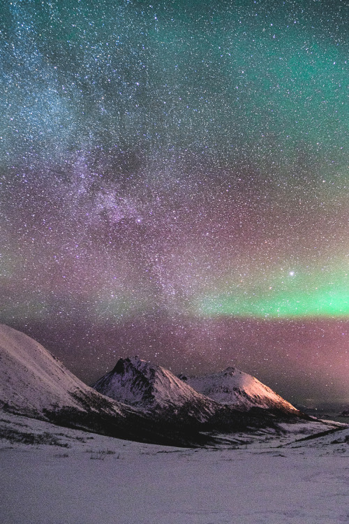 motivationsforlife:  Magic Nightlight by John A Hemmingsen // Edited by MFL