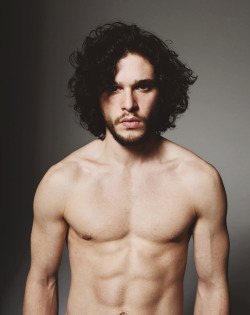 ohsexyguys:  ohsexyguys:  Kit Harington 