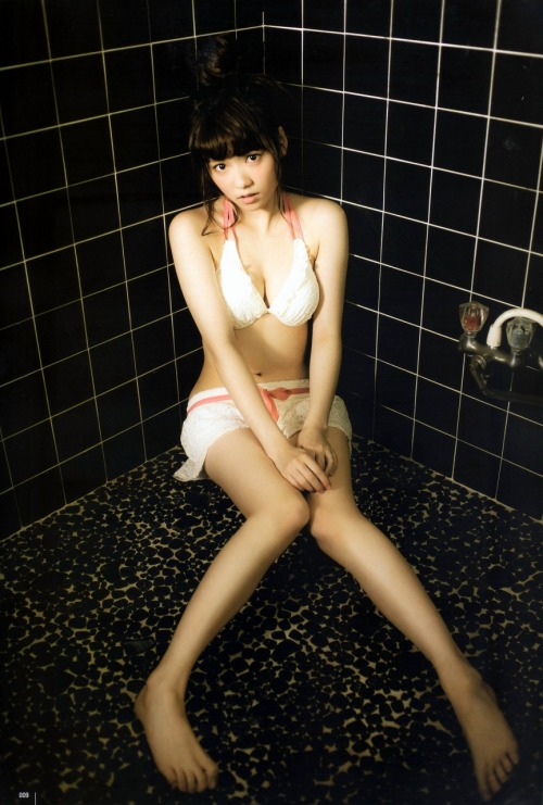 reitou-pillows:  Shimazaki Haruka AKB48