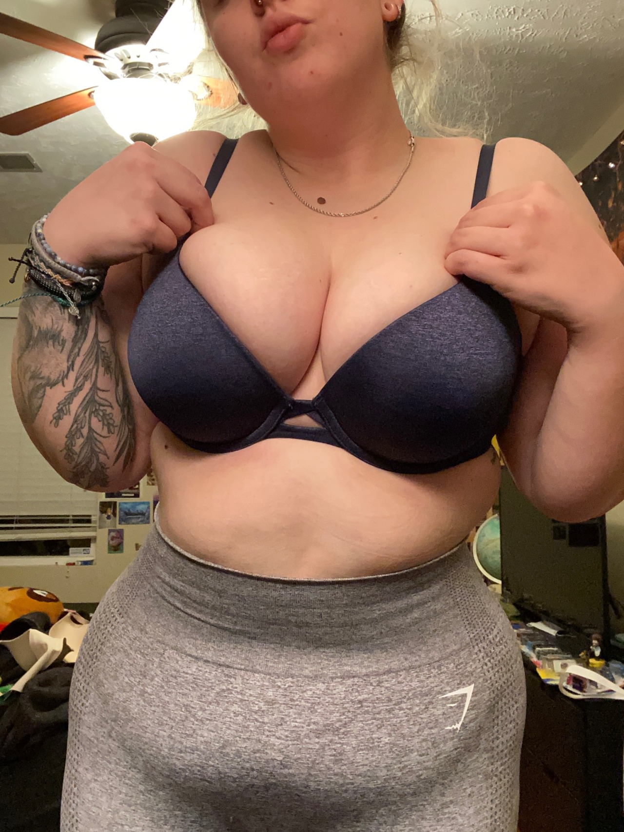 lamehsart:do you ever just try on a bra that doesn&rsquo;t fit you anymore?🥺