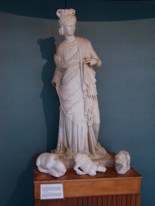 Standing statue of Circe from Sperlonga, early 1st  century A.D.