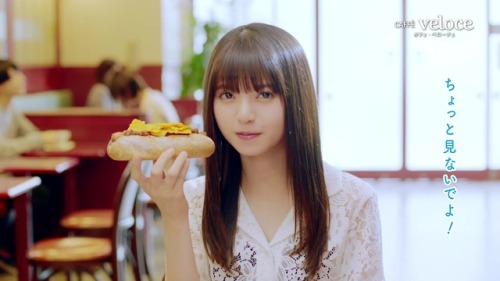 sakamichi-steps: カフェ・ベローチェ「＃飛鳥休憩中」 スパイシータコス篇(+GIF)