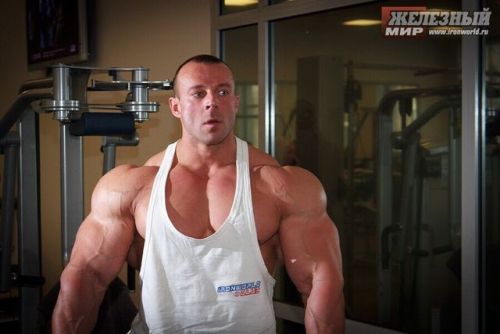 muscleaddictza:  http://shabunya.tumblr.com/