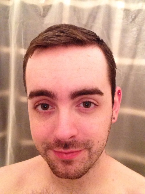 wartortellini:It’s been a long day, time for a good shower!