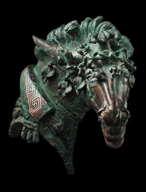 amare-habeo:Horse fulcrumHellenistic, 2nd-1st century BCBronze with silver inlay, H 17 cm
