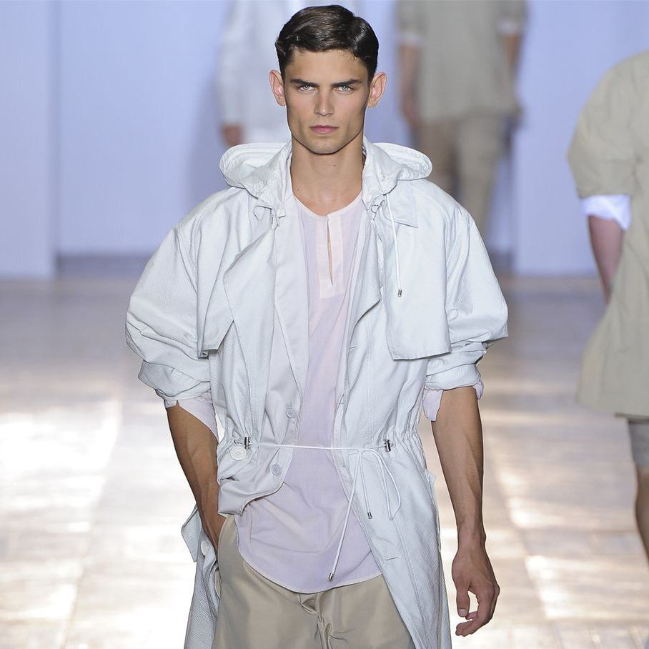 voulair:  Arthur Gosse @ Viktor &amp; Rolf Spring 2013 