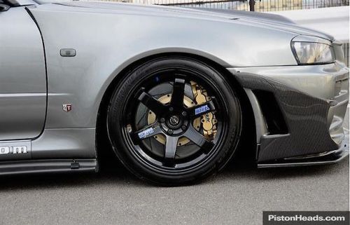 supramitch:  moustacherides:   EngineNew N1 cylinder blockHKS 2.8L STEP2 KIT87mm forged pistons HKS forged conrodsHKS Forged full counter crank shaft 77.7mm TOMEI bearingsHKS metal head gasket HKS valve spring HKS V-CAM PRO HKS STEP2 EX camshaft HKS cam