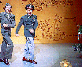 25 DAYS OF CHRISTMAS — (08/25) ↳ White Christmas (1954)