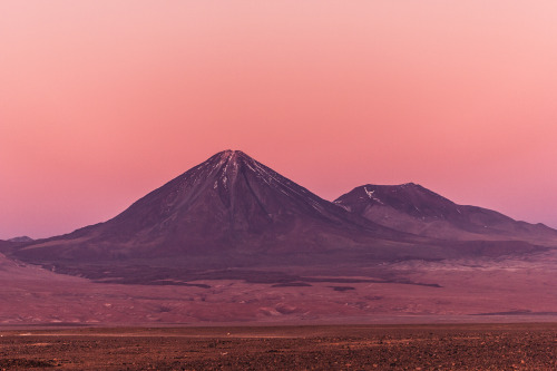 vitorcervi: Volcán Licancabur, San Pedro de Atacama, Chile - by Vitor Cervi, 2011.This is a r