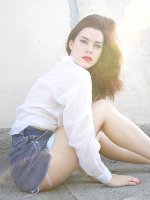 theresnoplacelikeyourmouth:  #tbt with Nat Sin !